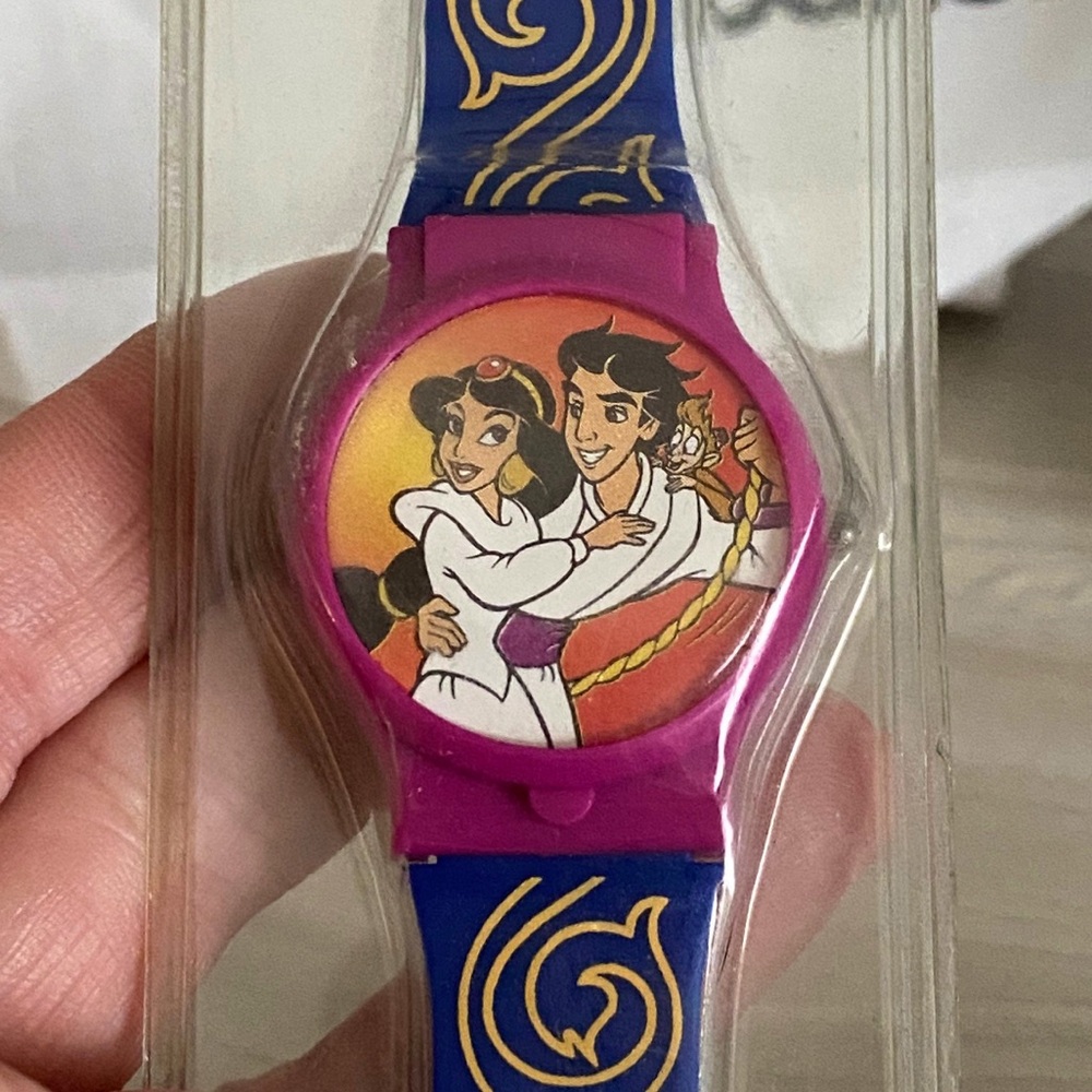 Vintage Sealed Disney’s Aladdin & Jasmine Watch. New in packaging!